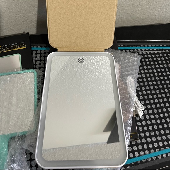 Impressions Vanity handheld mirror w/ mini LED makeup mirror - Picture 6 of 6